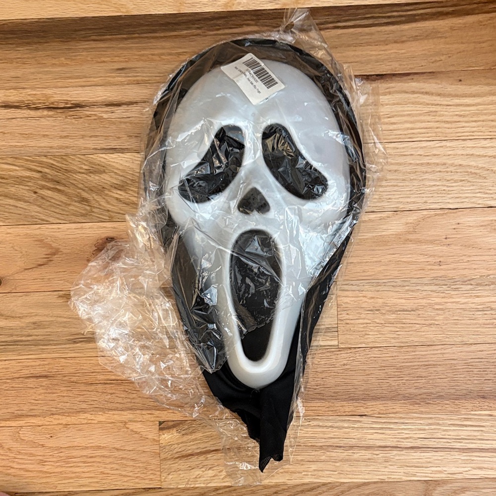 Ghostface Scream Halloween Mask